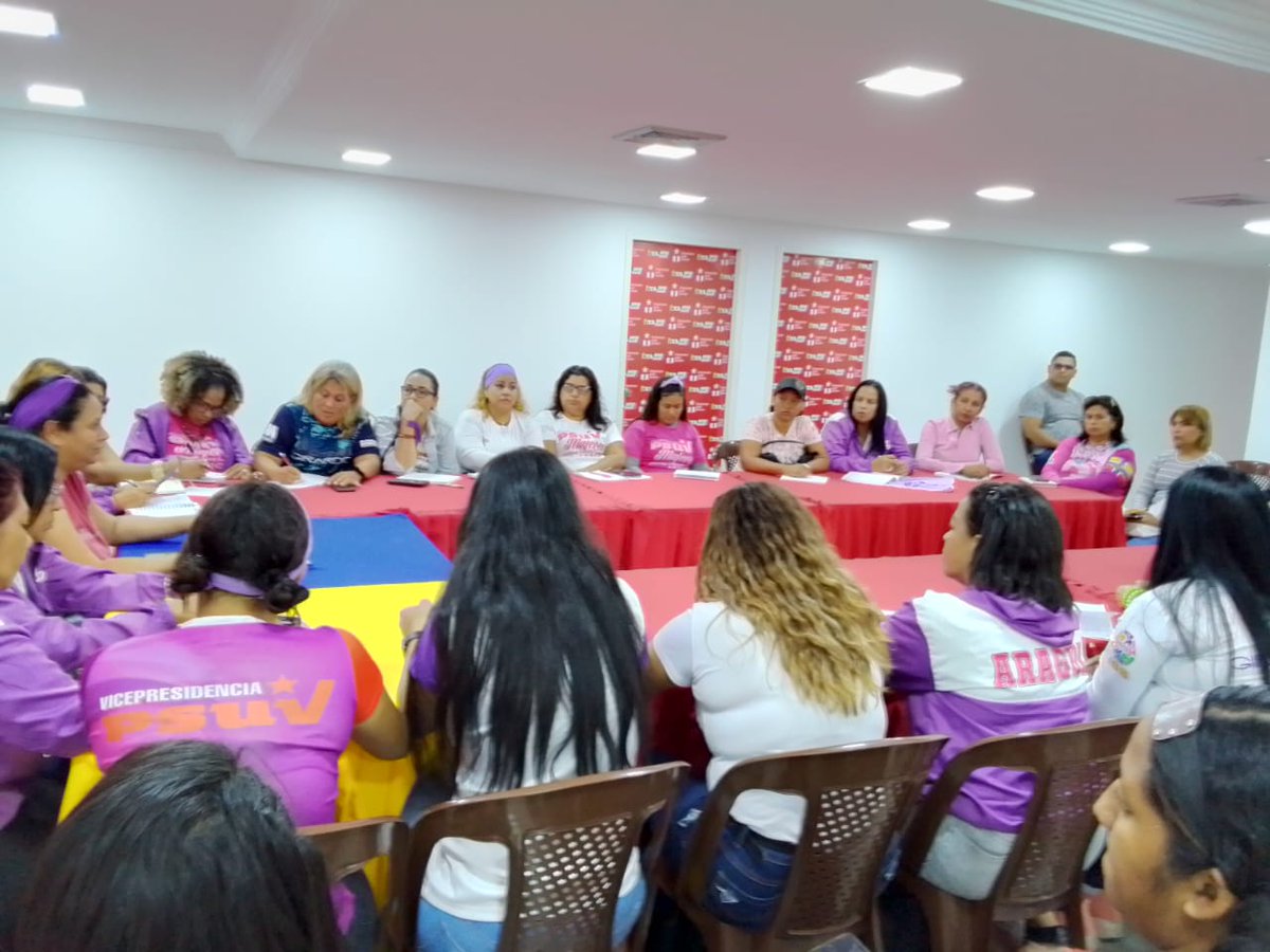 Mujeresdearagua's tweet photo. @NicolasMaduro https://t.co/8KpMUVsJdR