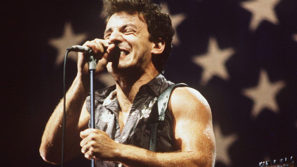 ForTheWin's tweet photo. The definitive ranking of the 14 greatest American-born rock bands of all time https://t.co/UWRh1fkvvl https://t.co/TiEQXNpO14