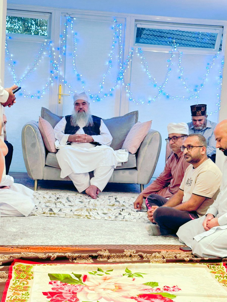 WadiAzizSharif's tweet photo. سدا میلاد مناو کملی والے ﷺدا
ہر جگہ میلاد مناو کملی والے ﷺدا

18th August 2023 #uk #unitedkingdom 
Mahfil e Melad held at Milton Keynes UK
[Follow us on] 
#youtube https://t.co/y1S67U1v4w 
#WhatsApp Group 
https://t.co/UHtWl13Sjp
 #Facebook Page
https://t.co/Fwn7WoikpO https://t.co/Cc65DQULpo
