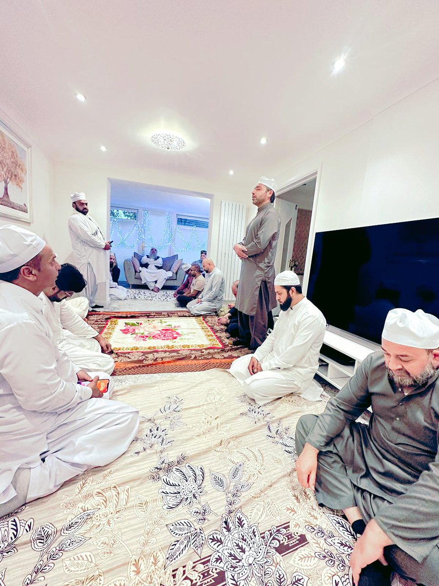 WadiAzizSharif's tweet photo. سدا میلاد مناو کملی والے ﷺدا
ہر جگہ میلاد مناو کملی والے ﷺدا

18th August 2023 #uk #unitedkingdom 
Mahfil e Melad held at Milton Keynes UK
[Follow us on] 
#youtube https://t.co/y1S67U1v4w 
#WhatsApp Group 
https://t.co/UHtWl13Sjp
 #Facebook Page
https://t.co/Fwn7WoikpO https://t.co/Cc65DQULpo