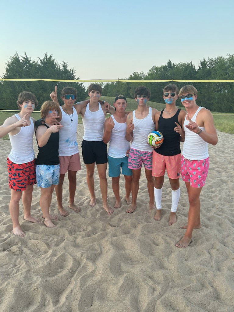 What a night!! It’s going to be a great year! Congrats to Team Industry Babies for bringing home the gold! Y’all 🏐KILLED🏐 it! #andoveryounglife