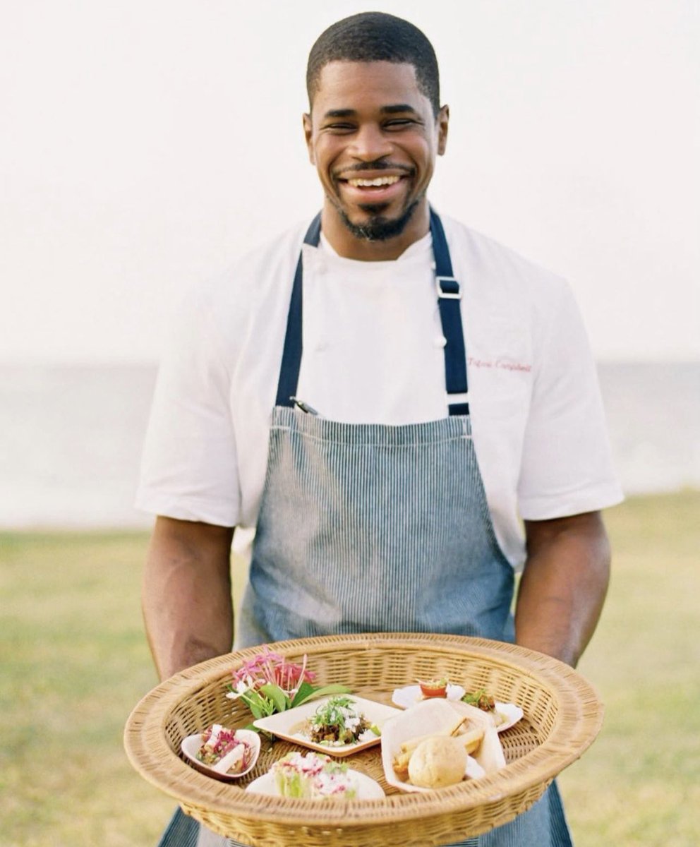 dom_lucre's tweet photo. This is a photo Michelle Obama took of their chef after he finished their meal. It’s hard to believe he drowned in that water behind him. https://t.co/aWpyzhrcUq