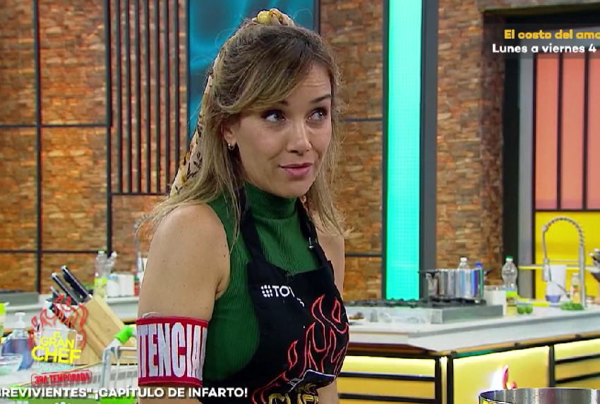 lilametulji's tweet photo. Duelo de villanos #ElGranChefFamosos https://t.co/urMt7hDuow
