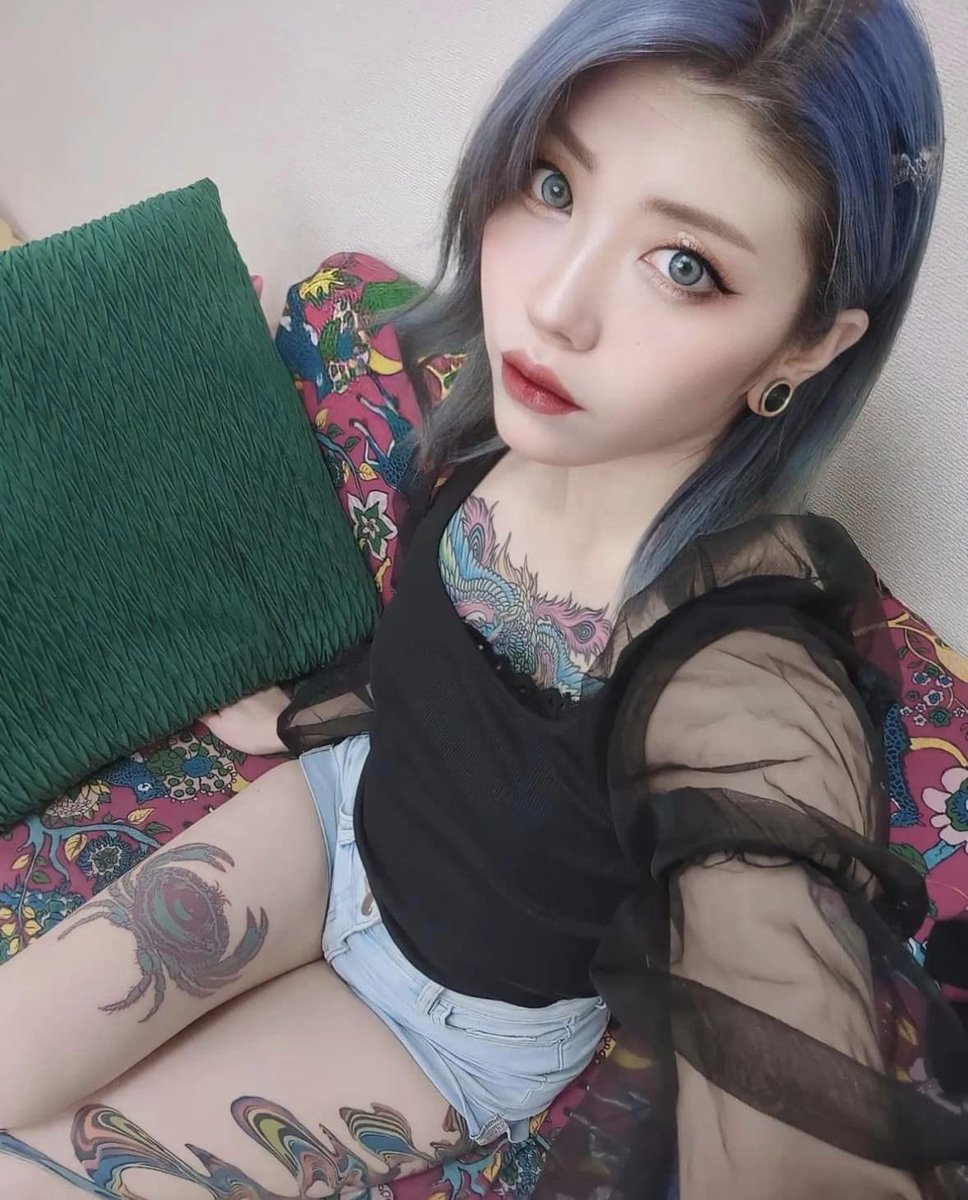 Violett60904420's tweet photo. 8/22(EVERY TUESDAY)
19:00-25:00
EMIRI Bar “楽園”
オープンブース
エントランスフリー
フード持ち込み自由
回してくれる人にワンドリンクサービスはEMIRI Barだけの特典です
お待ちしてますー
#openbooth
#emiribar楽園 https://t.co/oHKTWk5F17