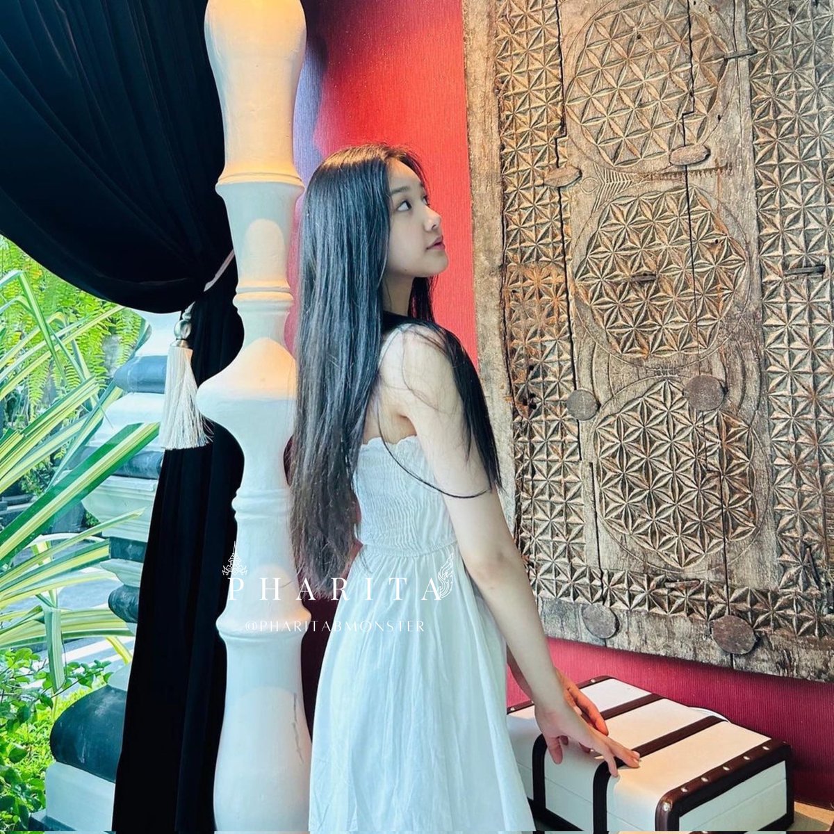 her unparalleled grace emanates from within, bestowing a regal aura that captivates and enchants. the flawless symmetry of her countenance, perpetually igniting desire, is a testament to her innate allure. with effortless charm, leaves an indelible impression wherever she treads.