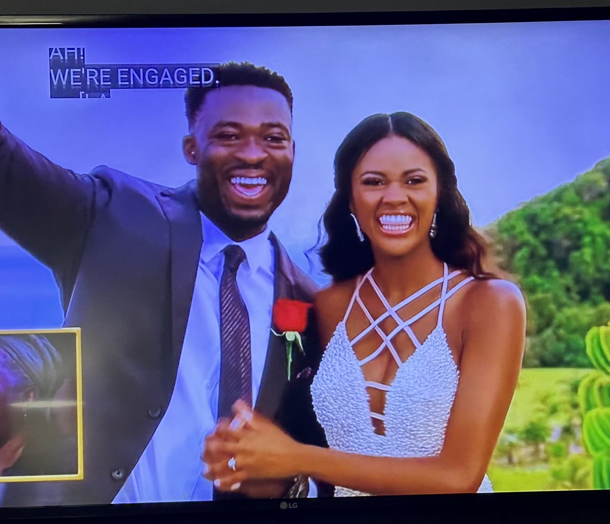 stephdizzle11's tweet photo. BLACK LOVE BABY!!!! LET’S GOOO 😍😍😍😍 #thebachelorette https://t.co/6wm1EPI7dE