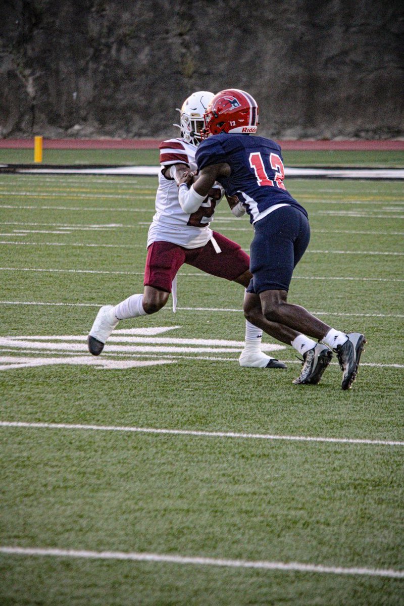 Bray_Still's tweet photo. Had a great first game Friday night. This is my year, time to turn dreams into reality. #2,#JuniorSzn #D1INTHEMAKING 
@DoughertyHigh 
@CoachNelsonFB 
@Kam_Davis24 https://t.co/y1XknZysI6