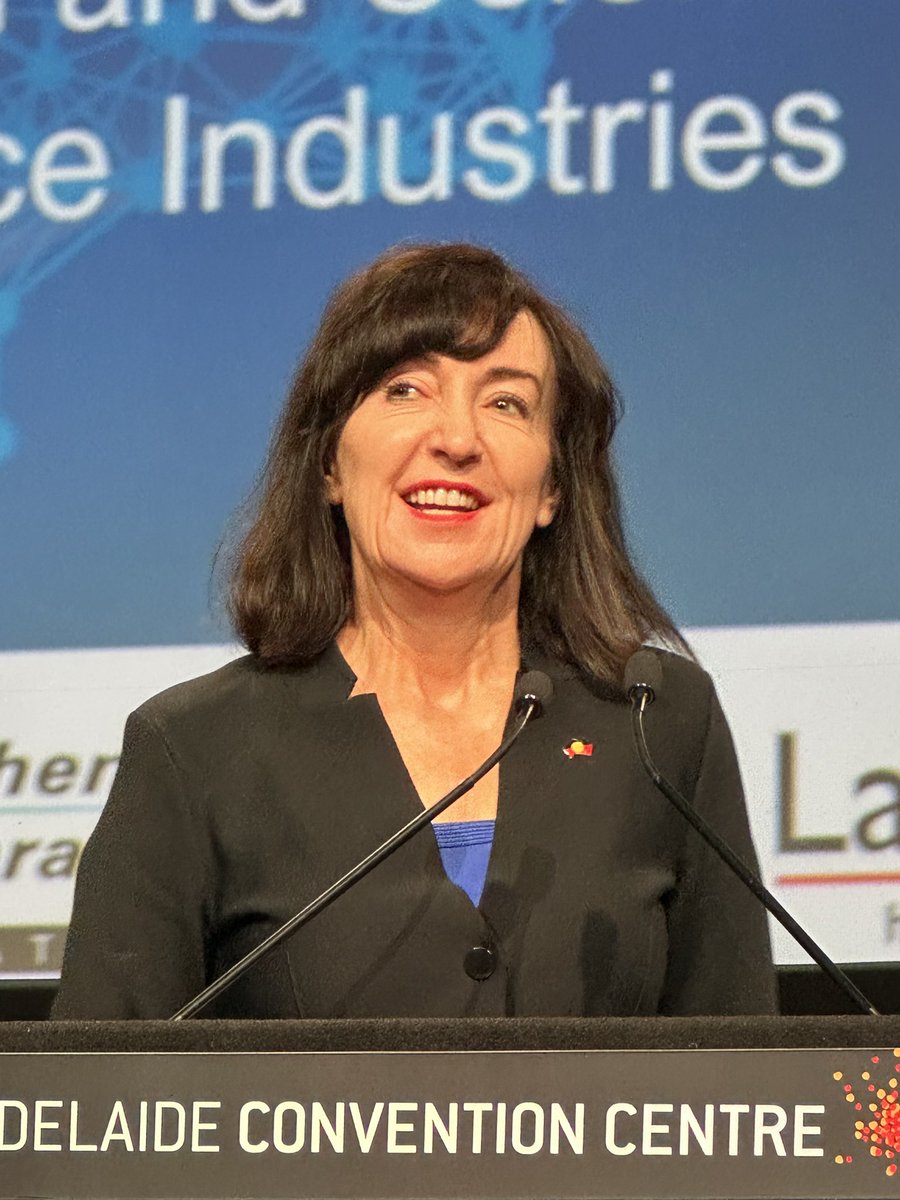 Janiece Roche tweet media