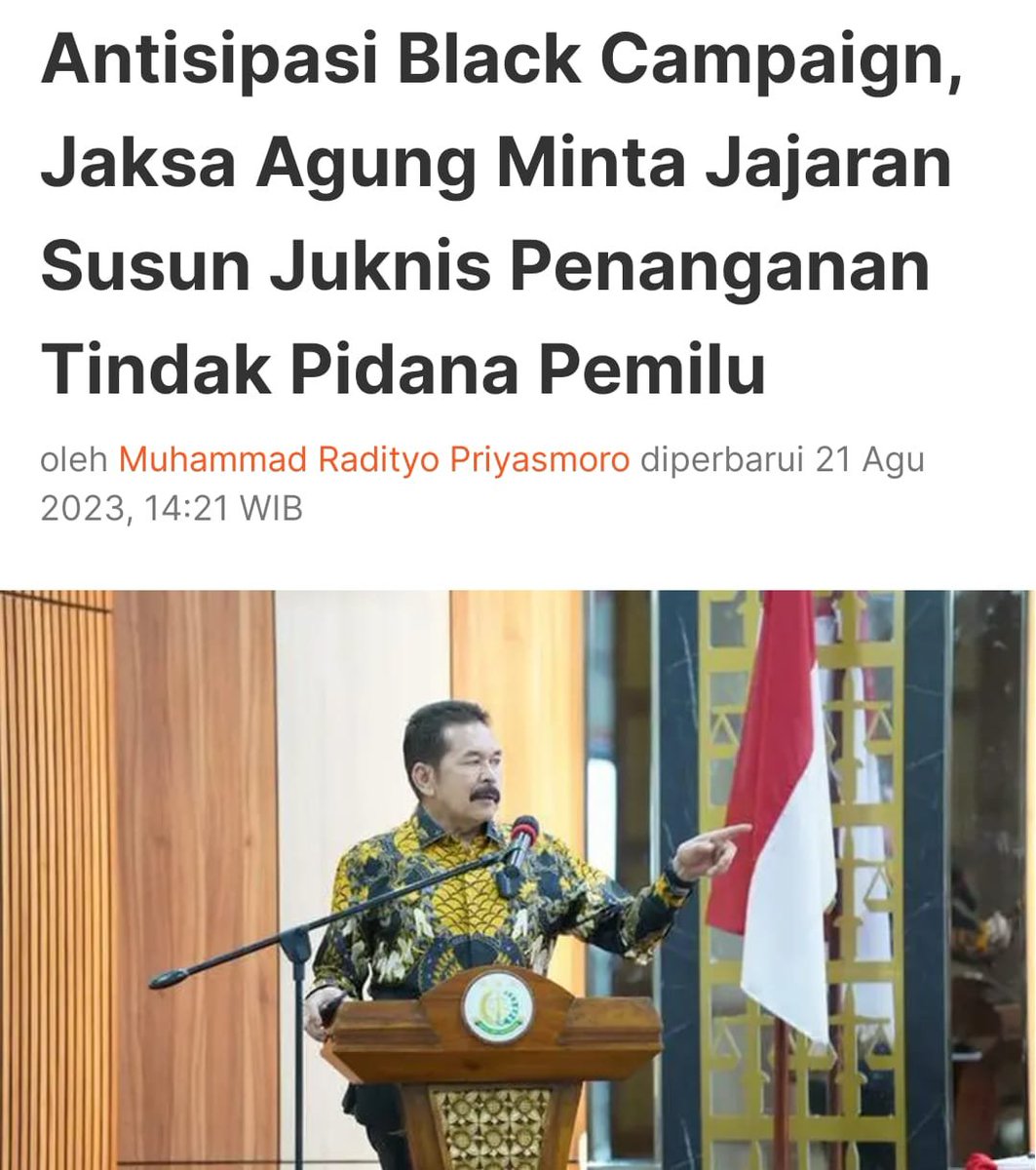 UMBARLAH KELEMAHAN LAWAN POLITIK MU |tapi jangan kebencianmu pada seseorang apalagi sampai masuk ranah pribadi, suku, agama dan ras nya. Itu bukan negative campaign tapi black campaign. 

Bahwa dia sudah menjadi terlalu superior untuk kita lawan misalnya, santai saja. Ada dan