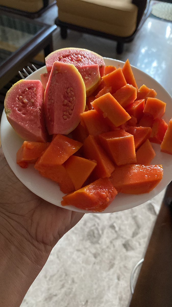 parvathimenon's tweet photo. Nothing delights more, thank a plateful of fruits grown in your own farm.
#naturalfarming
#smallhold
#breakfast https://t.co/WduFEbUZ9h