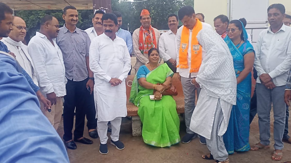 MBrahmvanshi's tweet photo. #VidhayakPravasBaithak
#BhaJaPa
#MadhyaPradesh
#Pipariya 
#ShreeMatiNivedekaJi
#FromBihar https://t.co/SGoJMDRfFR