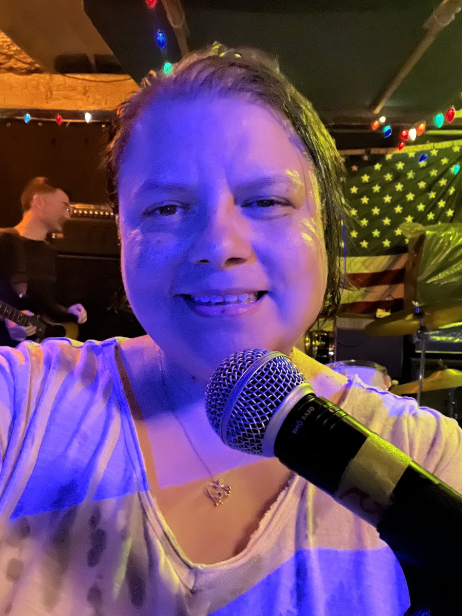 VirtualVoice2's tweet image. At band practice! Hashed out a whole lotta blues!