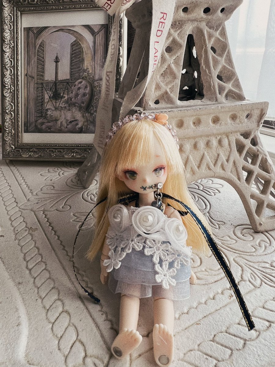 dollshopeden's tweet photo. 763様　@nam3kisan より
素敵なカスタムドールさんが
到着されました🗼✨

透明感にあふれて🍬
ミントキャンディみたいな✨
小さな夏のお嬢様👒✨

（店主の気管支炎ノドの痛みも癒してくれそう・・・🍀✨）

お名前何にしようかな^_^

こちらの子は
9/3のアイドール大阪より
暗黒エデン様　@kosugich 
委託ドレスのモデルドールとして

一緒にツアーを回る予定です🧳✨

｡✨｡‧˚🤎˚ ‧｡✨｡‧˚🤎˚ 

✨🎠DOLL TOUR🎠✨

9/3 アイドール大阪
10/1 アイドール名古屋
10/8 Doll's Myth 大阪
11/26 Fukuoka Harvest 福岡
12/2 アイドール東京🗼day.1
12/3 アイドール東京🗼day.2

｡✨｡‧˚🤎˚ ‧｡✨｡‧˚🤎˚ 

#アイドール大阪
#763童子 
#オビツ11カスタムドール