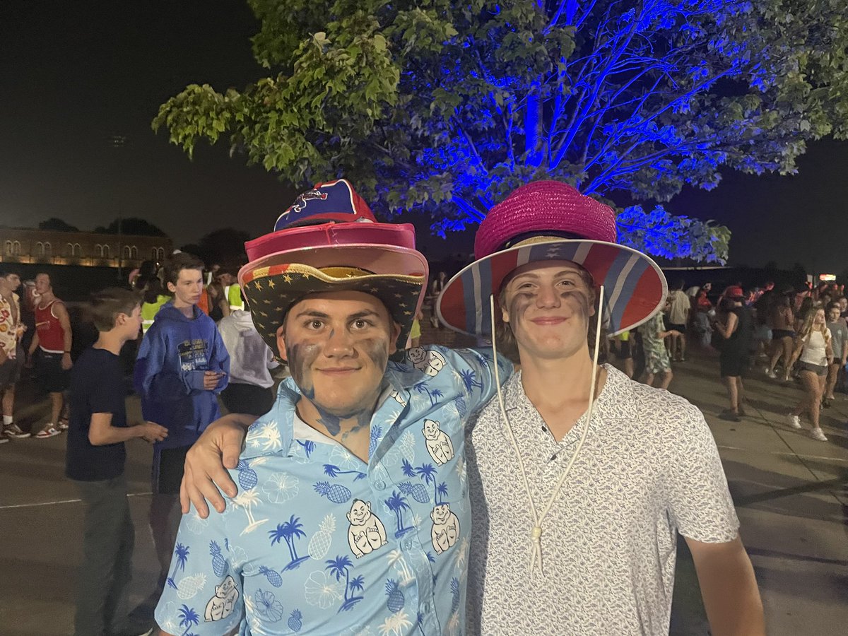 SLUHStudentLife's tweet image. The ever popular Back to school Mixer capped off an amazing first week on Friday night. @SLUHSTUCO