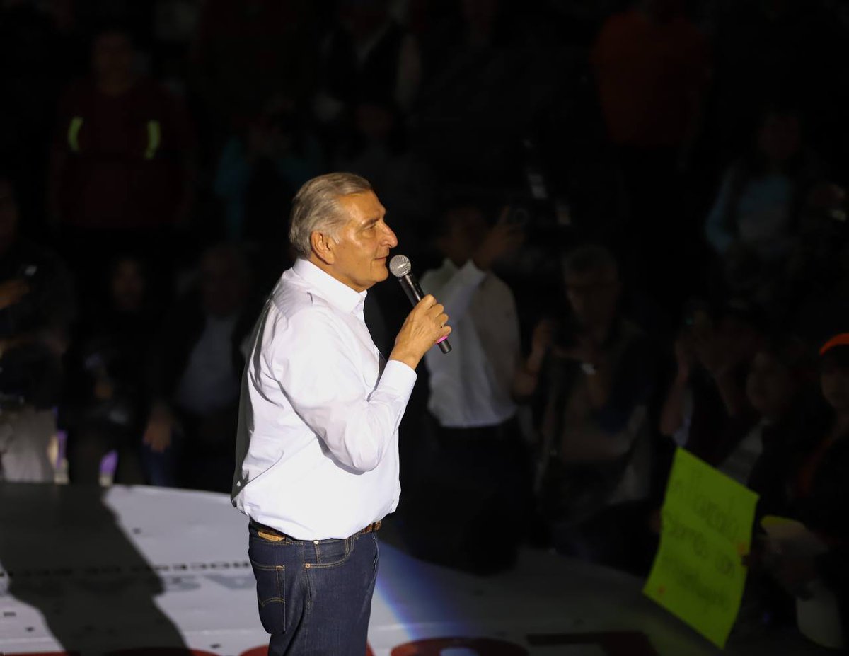 adan_augusto's tweet photo. Con una asamblea informativa masiva y llena de alegría cerramos otra jornada excepcional desde Tlaxcala.

Por el bienestar presente y futuro de todas y todos, la Cuarta Transformación debe seguir siendo la brújula que guíe nuestro camino hacia la consolidación de la revolución de las conciencias.

¡Habrá continuidad con cambio: México se seguirá transformando!