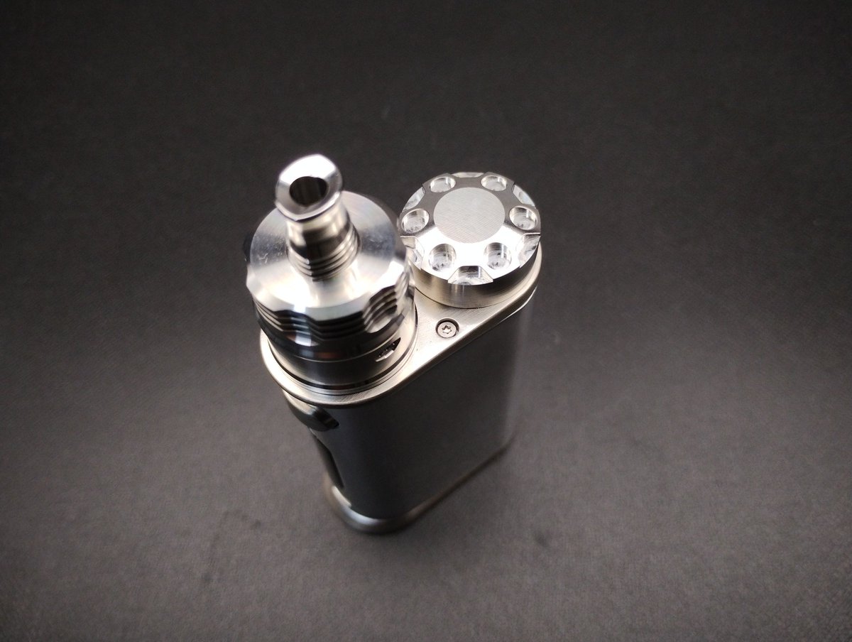 VapeMemory's tweet photo. オフィスエッジさんで購入した
PICO ポリッシュボディー
Pico Plusに付けてみた。
日常使いと言うよりもディスプレイ用
#pico #picoplus #オフィスエッジ https://t.co/qvip2F443a