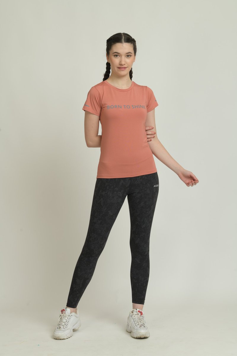 bsudhiryadav's tweet image. Elevate your workout game with our moisture-wicking and flexible activewear. Get ready to conquer your goals! 🏃‍♀️💥 #FitnessGoals #WomenInMotion 
#jtee #leading #madeinbharat #madeinindia #india #activewearforwomen #sportsaccessories #jteesports #activewearfashion #jteesportsindia