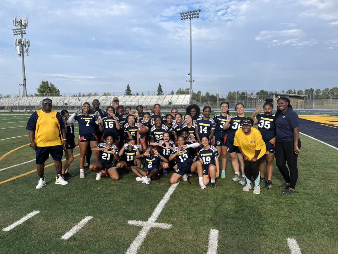 AthleticsNusd's tweet image. First @IHSTigerSports Flag 🏈game ever !! Coach ‘T’ &amp;amp; the Tigers made history tonight!! Got the 20-6 W over Mira Loma too 👏🏽👏🏽 #newsport #waytogotigers #thankyoucoaches #thankyoufansforcoming !! @CoachTTMP @2B_Chosen @cifsjs @SacBee_JoeD @SacMaxPreps