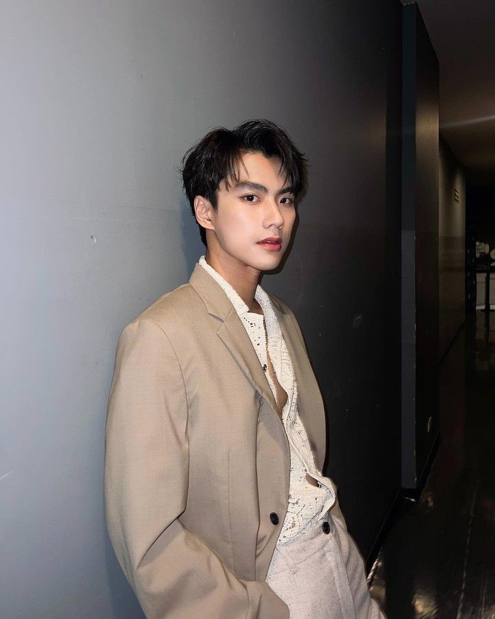 rainndee_'s tweet photo. #OhmNanon Au !
#mpreg

𝐀𝐦𝐨𝐫𝐢𝐬𝐭 -

Siapa yang pertama menjatuhkan hati dan egonya, maka dialah yang akan mulai menulis kisah cinta ini. https://t.co/dl1U6QF5Ou