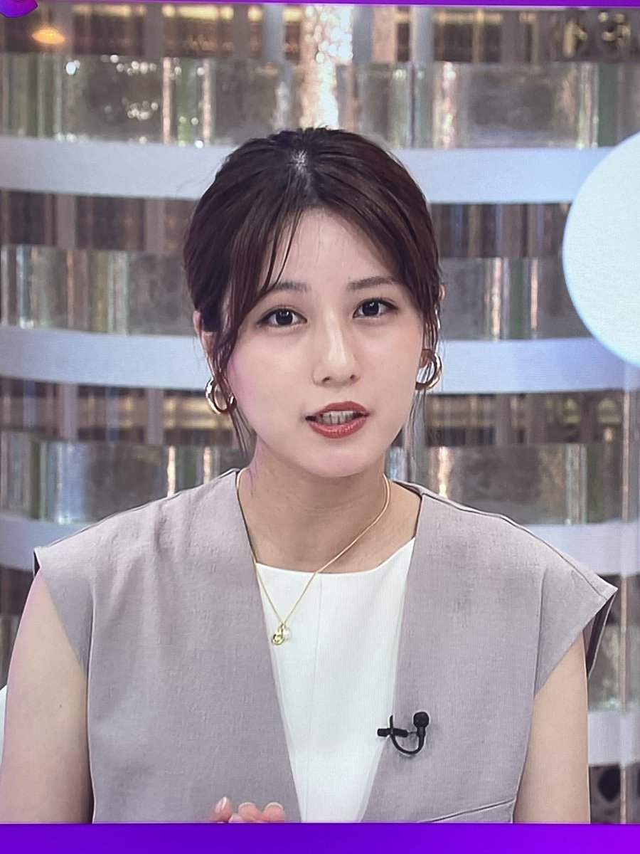sakaboki's tweet photo. 昨日寝ようと思うと大画面テレビからおかず出てきてシコって寝た https://t.co/Z8gwKSjQaJ