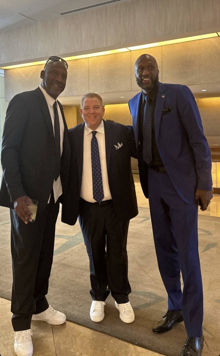 JamesWorthy42's tweet photo. Great Friday night for a great cause at #pumpfoundationgala. Thanks Dana &amp; David Pump for a great evening 

#pumpfoundation #fightcancer #pumpfoundationgala
#haroldandcarolepumpfoundation #BeverlyHills https://t.co/beVKPGHe5R