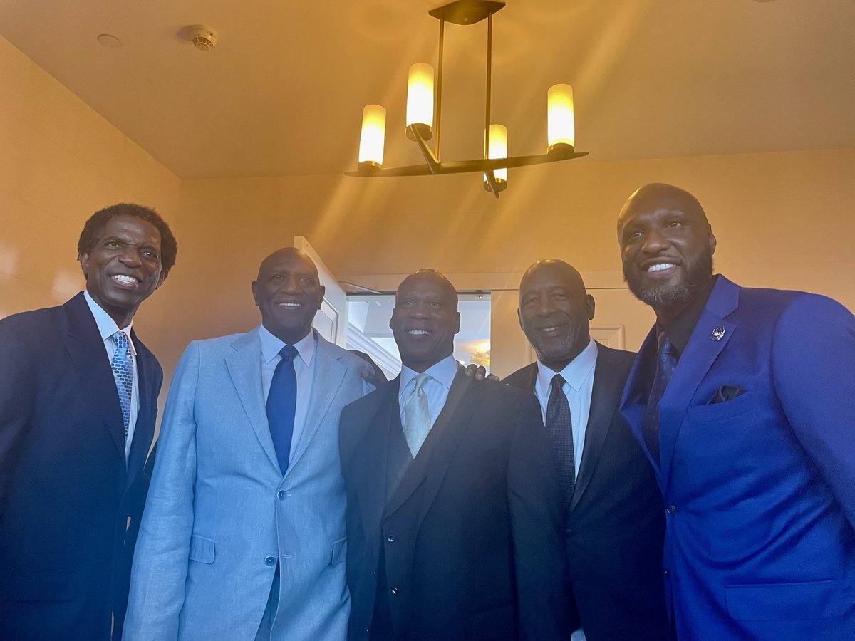 JamesWorthy42's tweet photo. Great Friday night for a great cause at #pumpfoundationgala. Thanks Dana &amp; David Pump for a great evening 

#pumpfoundation #fightcancer #pumpfoundationgala
#haroldandcarolepumpfoundation #BeverlyHills https://t.co/beVKPGHe5R