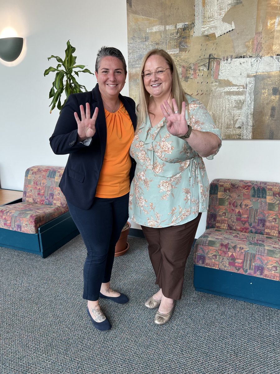 TeamELPS's tweet photo. Thank you @MsDAliano and Dr. @Huddles1Gillian for giving back to Team ELPS as instructors with M.Ed. Roadrunner Cohort #6 students this semester. You are @UTSAAlumni several times over, including earning your master's degrees with us through #NISDCohort4ever #WeAreTeamELPS https://t.co/GyL3I7jByY