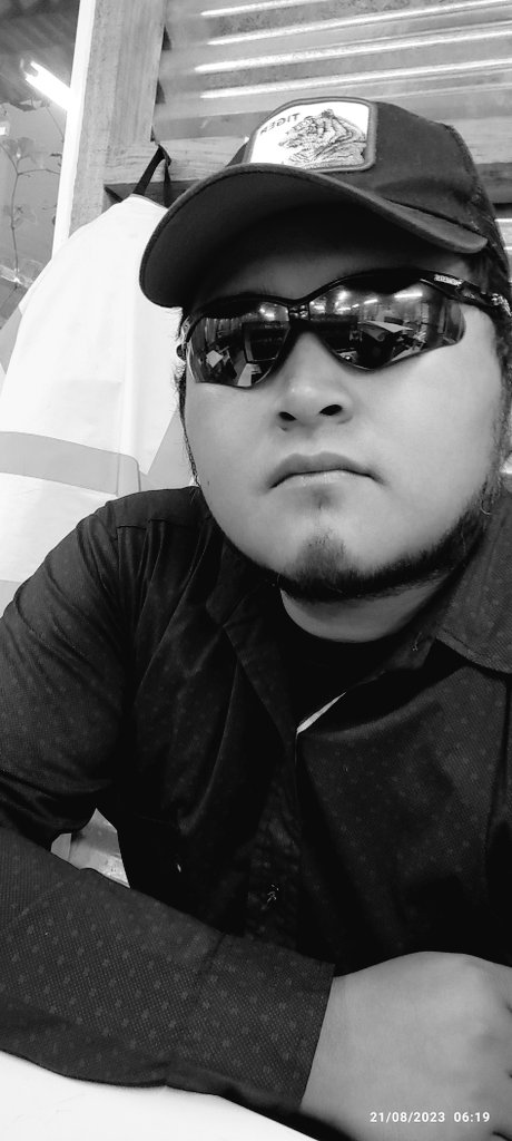 krisgoz2's tweet photo. Puede parecer poco o nada... Pero me siento bendecido por lo poco y mucho que he logrado en este pequeño tiempo. He vuelvo hacer yo y estoy en mi salsa 😎 https://t.co/H3eBcI0Zx0