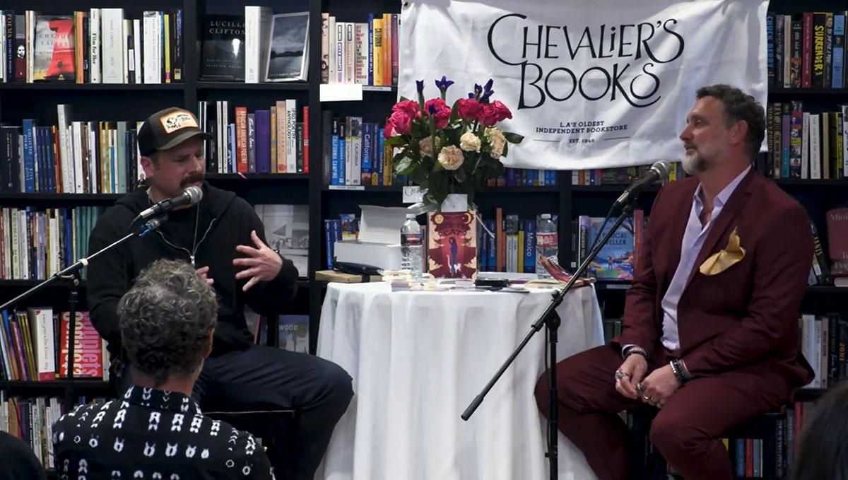itsdannyg's tweet photo. I really wanted to be at the book launch for #AliceTheCat. So how awesome to discover there is video! #JamesRoday has an excellent interview with @Cummingstime to discuss this fab book. I hope people inspired to give it a read after learning about it. π https://t.co/3vuVCSga5k https://t.co/7T8A9h9ozs