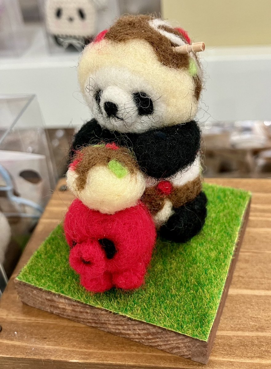 Hands_Umeda's tweet image. ＼パンダ×パンダ×パンダ展／
パンダがたこ焼きになっちゃいました🐙
この子はカレー⁈🍛オムライス⁈🐣
可愛すぎます🐼💕

（10F にし）
#パンダ×パンダ×パンダ展
#moimoi   #西野裕美子  #小梅  #おおにしまさよ  #大阪ぱんだ