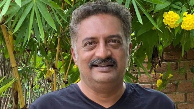 ashumthinw's tweet image. Chandrayaan-3 mission पर विवादित बयान देने पर, हिंदू संगठनों ने पुलिस में दर्ज कराई शिकायत। इससे पहले भी बहुत बार दे चुके है विवादित बयान 

#Chandrayaan3 #PrakashRaj #controversialcomment