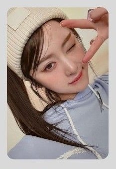 yangleader_bns's tweet photo. wts lfb ph

 🫧 le sserafim unforgiven weverse version pcs
🫧 yunjin qr (scanned) - php 280, 240 payo
🫧 unit pcs - php 90 each
🫧 onhand and mint condi

* php 650 if taking all https://t.co/FutJ2KnsqT