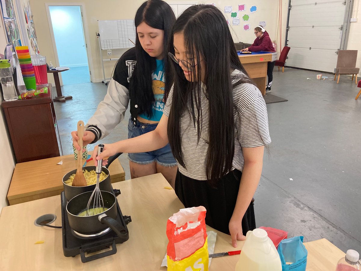 ConnectAlloa's tweet image. We love our cooking sessions at connect here we have two of our young people making macaroni!
#connectalloa #youthwork #cookingsession