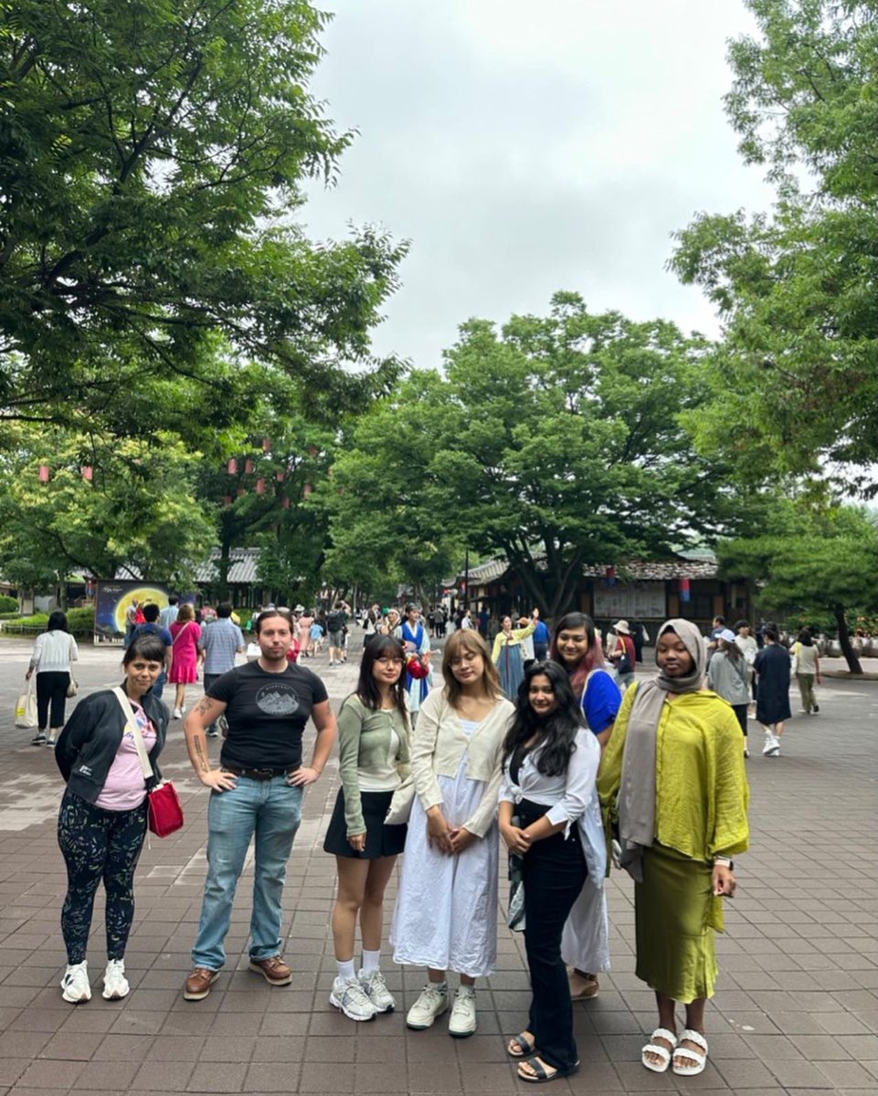 Absolute Internship tweet media