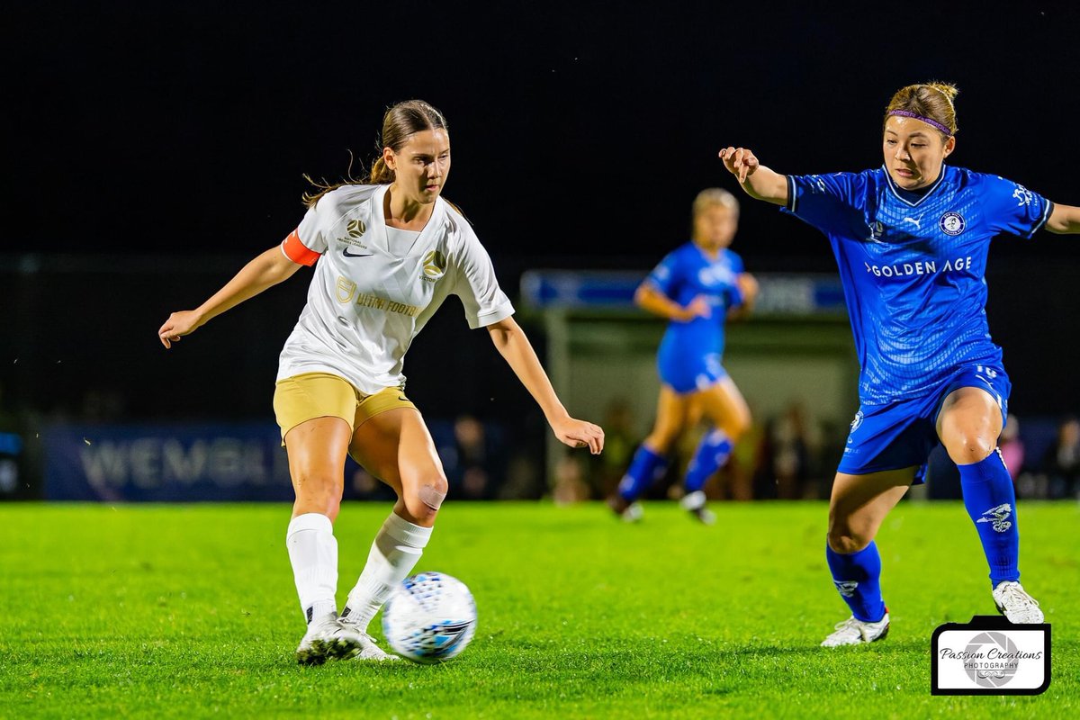 HaileyburyFC's tweet photo. HFC Girls' 1st team 2021 &amp; 2022 Captain and current assistant coach, Anika Dovaston has been selected for the Young @TheMatildas camp in Sydney.
Anika is the current captain of the @footballvic Emerging Matildas team and is in the @gomvfc Player Pathway program. https://t.co/xWzCDXskqD
