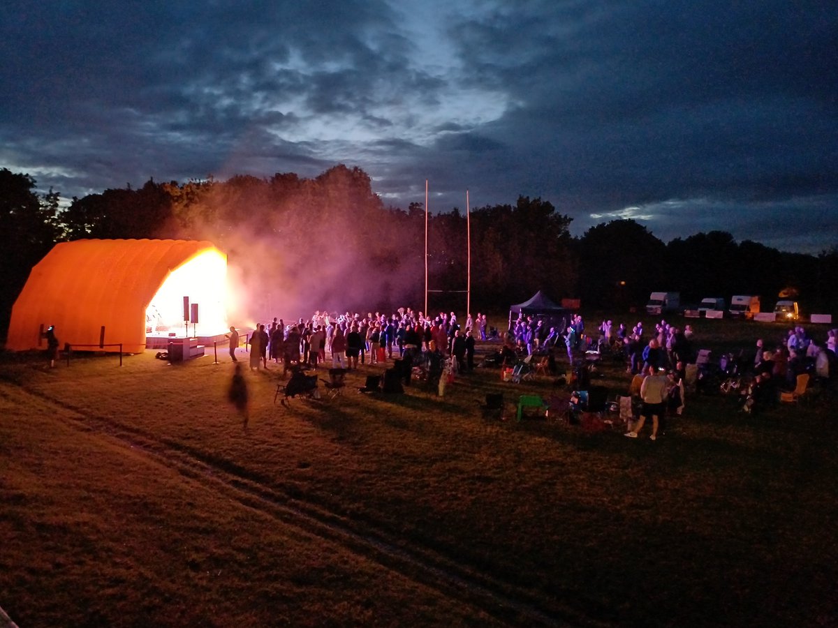 What a night! 🎙🤩🙌 Huge thanks to everyone that came on Sunday to 21CQueen live. Your support for our community rugby club is appreciated. Next dates for your diary Sat 2nd Sept - First senior home game v Oxford Sun 3rd Sept - Mini and Juniors season start 10am