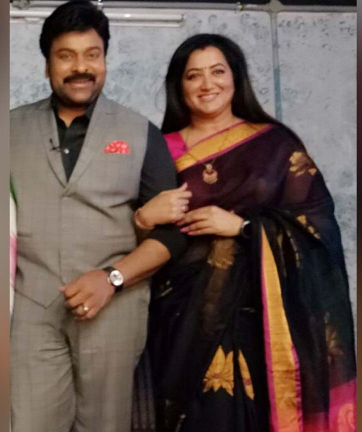 sumalathaA's tweet photo. ಹೆಸರಾಂತ ಕಲಾವಿದರಾದ ಮೆಗಾಸ್ಟಾರ್ ಚಿರಂಜೀವಿ @KChiruTweets ಅವರ ಹುಟ್ಟು ಹಬ್ಬಕ್ಕೆ ಹಾರ್ದಿಕ ಶುಭಾಶಯಗಳು. ಕಲಾಸೇವೆ ಮತ್ತು ಸಮಾಜ ಸೇವೆಗೆ ಇಡೀ ಜೀವವನ್ನೇ ಮೀಸಲಿಟ್ಟ ನಿಮಗೆ ಮತ್ತಷ್ಟು ಆಯುಷ್ಯ ಆರೋಗ್ಯ ದೇವರು ನೀಡಲಿ ಎಂದು ಪ್ರಾರ್ಥಿಸುವೆ.
ನಿಮ್ಮೊಂದಿನ ಸ್ನೇಹ ಯಾವತ್ತಿಗೂ ಮಾದರಿ ಆಗಿರುವಂಥದ್ದು.

#Happybirthday #Chiranjeevi https://t.co/buFfodXHBv