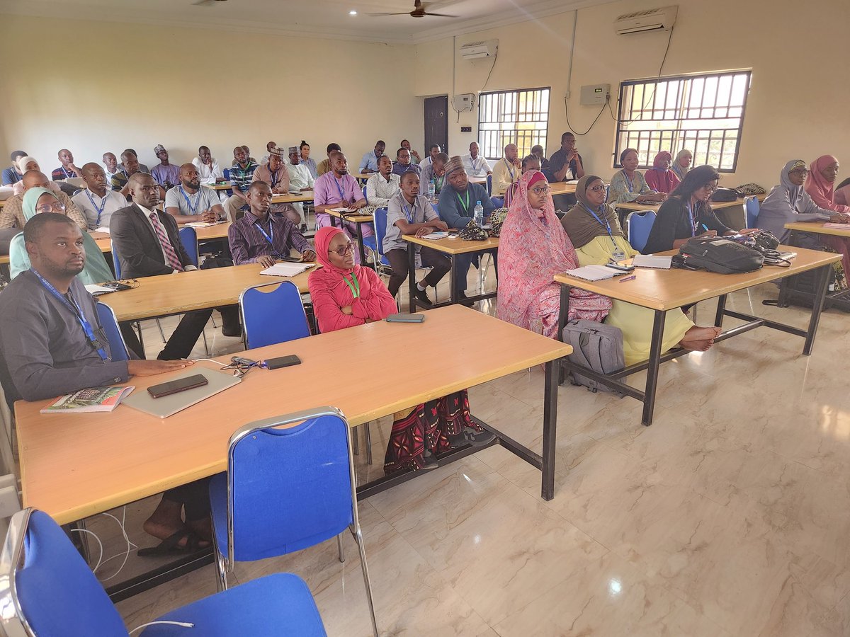 mahmoudbukar's tweet photo. Delighted to have Prof. @Serpell1 giving a lecture on protein misfolding in neurodegenerative diseases at the @BioRTCNig - @ISN_society #BioRTC2023 summer school in Yobe State, Nigeria! Thank you @cziscience @SussexNeuro @ISN_society @TReNDinAfrica for making this possible! https://t.co/NehVVC7CMe