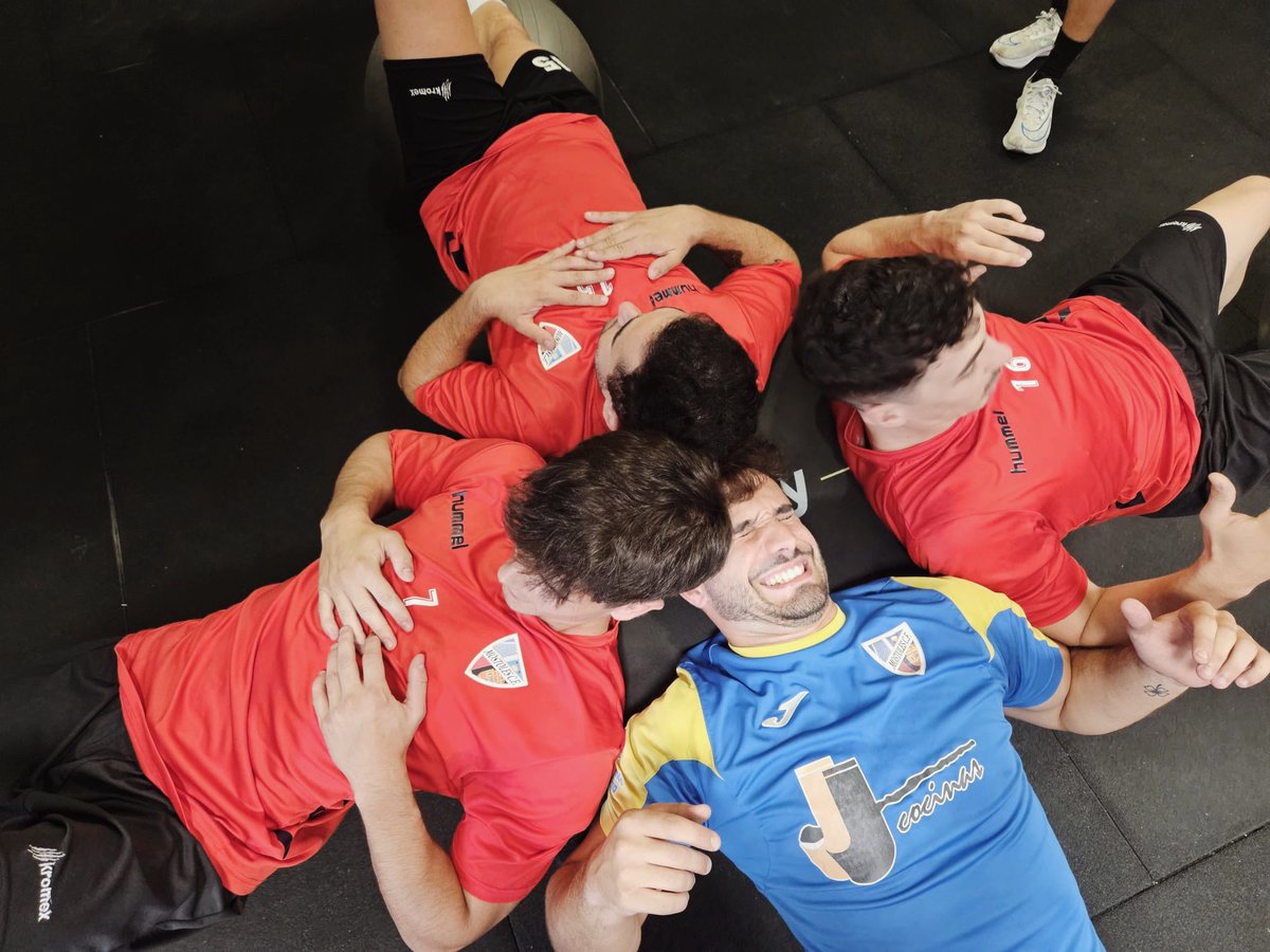 Mostoles_cf's tweet image. 🏋🏽⚽️ PRETEMPORADA | 

Ayer el primer equipo realizó su sesión de entrenamiento en @BodyFactory_ES  

¡Gracias por abrirnos las puertas de vuestro centro! 

¡Seguimos TRABAJANDO para ser MEJORES! 🔝 ¡Seguimos preparando la 23/24!

#VamosMostoles #ContamosContigo