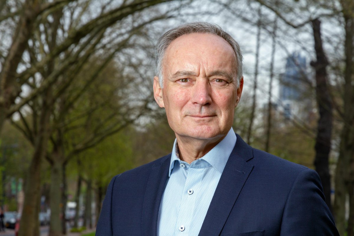 LUNCHSESSIE 13-9: Gastspreker klimaatgeneraal Tom Middendorp ziet dat klimaatverandering onze veiligheid bedreigt. Hij schetst scenario's en blikt vooruit in de online LUNCHSESSIE van Nieuwe Energie Overijssel. Meer info: nieuweenergieoverijssel.nl/evenement/onve…
#Overijsselenergieneutraal