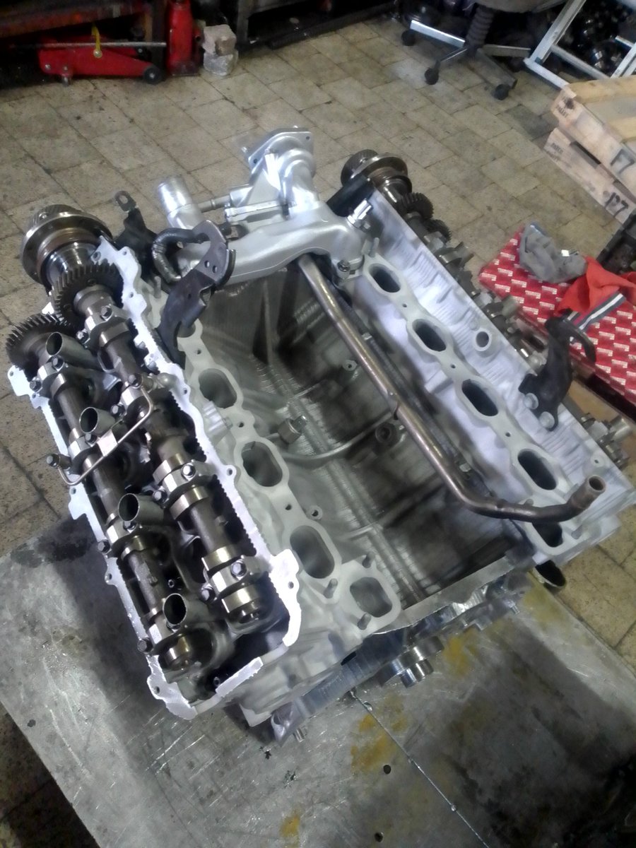 chillizee's tweet image. Lexus 3uz taking shape