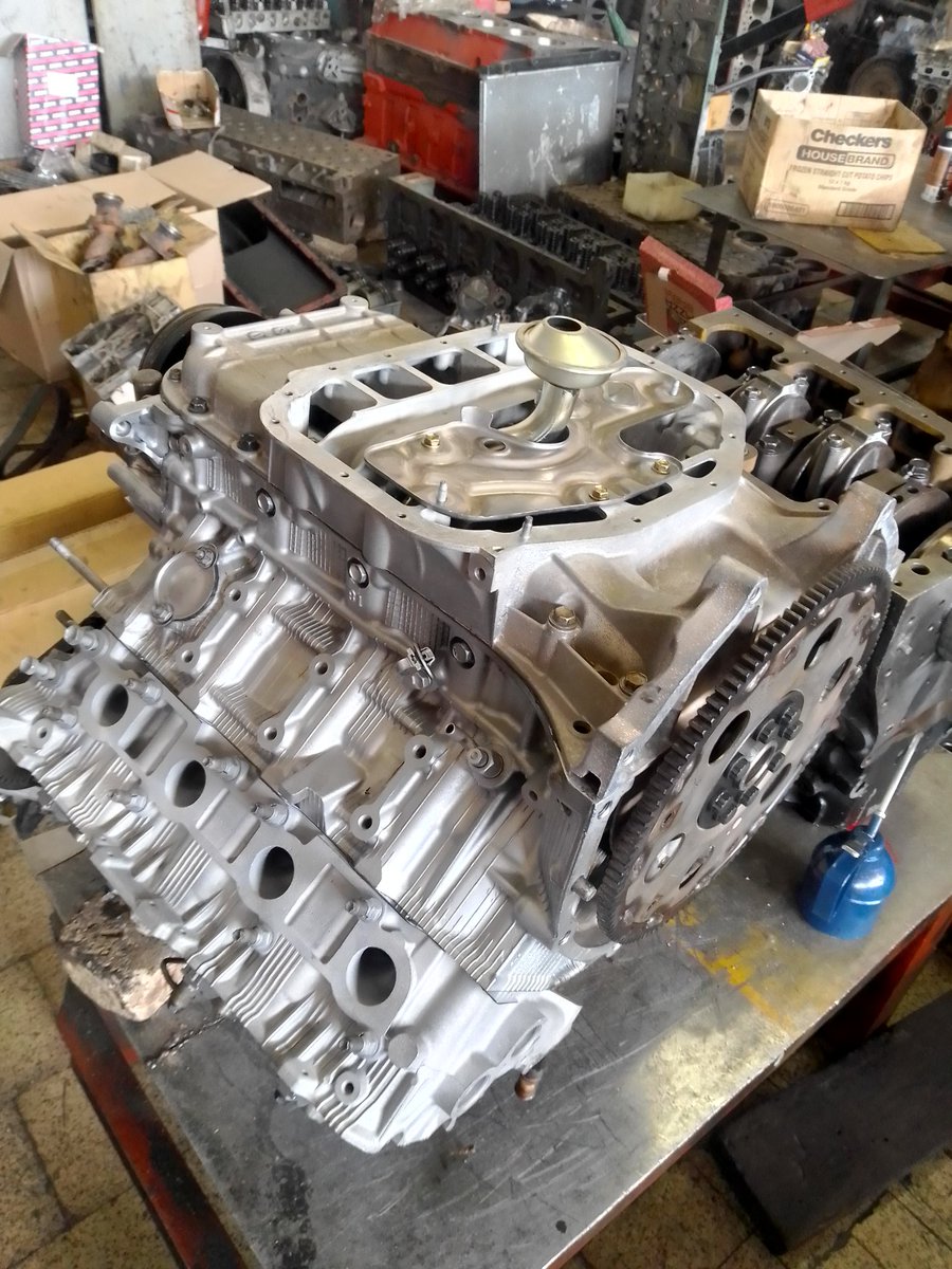 chillizee's tweet image. Lexus 3uz taking shape