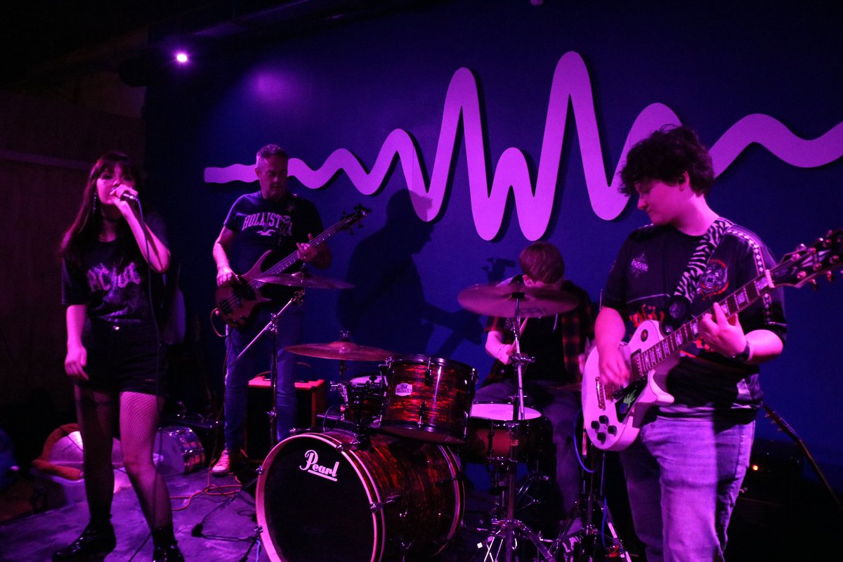 RebeccaBarron02's tweet photo. Great gig on Saturday at the new rewired bar in Bradford.
Thank you to Elisha Brown for these amazing photos 💕

@extinktionband 

#livemusic #bradfordmusicscene #rewired #northparade #singersongwriter #emergingband https://t.co/3Iqvw33fvK