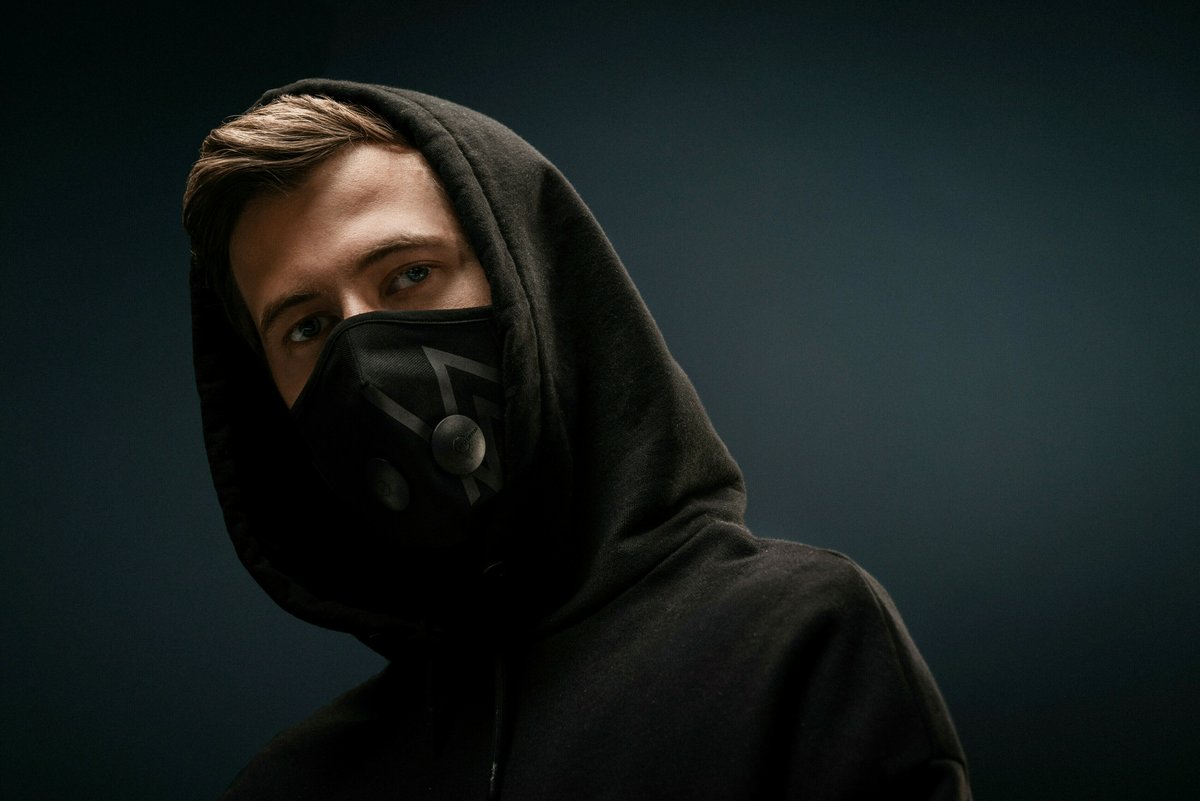 CMP_official's tweet photo. 【ALAN WALKER 緊急来日公演決定！！】
楽曲＆MV 累計再生回数500 億、YouTube 総再生回数100 億以上！
スターDJ でありプロデューサーのALAN WALKER の緊急来日公演が決定！
https://t.co/lDhbJFuF2T https://t.co/x9a0K6cTAP