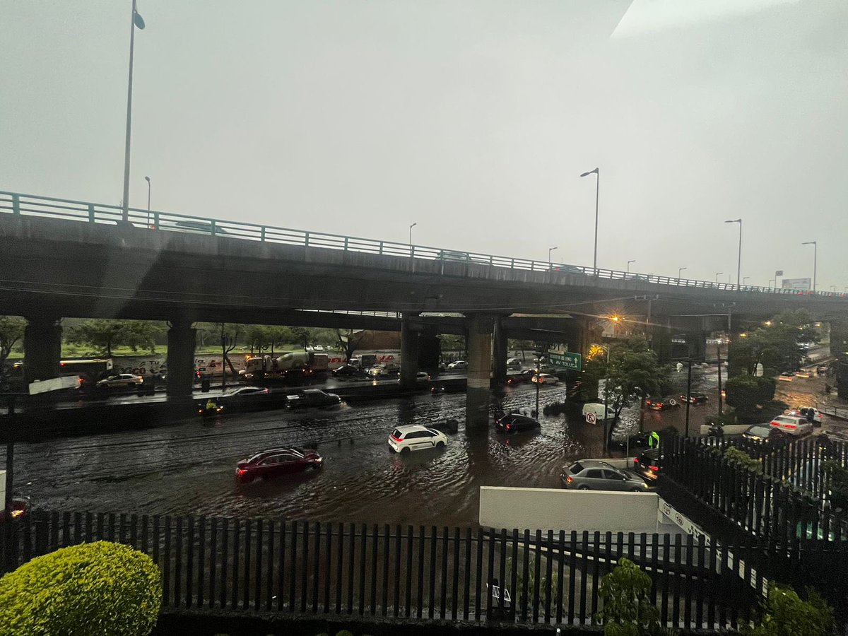 Debido a las fuerte lluvia del día de hoy y la inundación que sufrió el edificio sede de los Tribunales en Materia Administrativa del Primer Circuito (periférico 2321), se determinó declarar inhábil el día de mañana 22 de agosto de 2023. Para tomar en cuenta!
