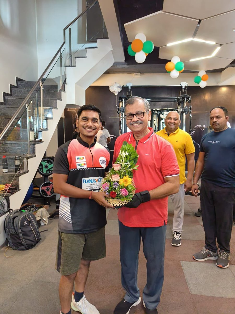 SmithMehta1234's tweet photo. Guess who did I share my leg day with today??
Padma Shri Advocate Ujjwal Nikam Ji @Advujjwalnikam 
PS: Told him India is proud of you :) https://t.co/b4zPZNQxER