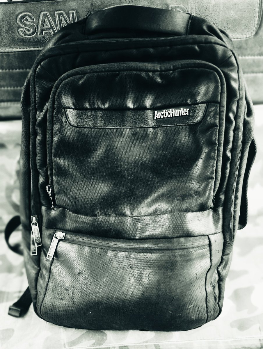 TheRealAnindya's tweet photo. random emergency call comes. Like I had to leave within 5 mins.
Manager is ready to support. He is ready to carry my dresses,laptop, chargers, study materials or whatever!
Yes he is not always away from injuries.But those are so little...like a chain damage! https://t.co/Df35UWUXvY