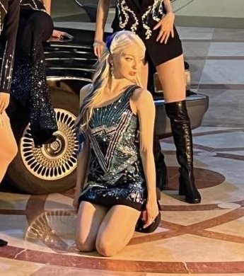 bestoffxin's tweet photo. [📸] Nova Behind the scenes concept photo for #SYNCRHONIZE🗝 https://t.co/Kxz5dsGmjA