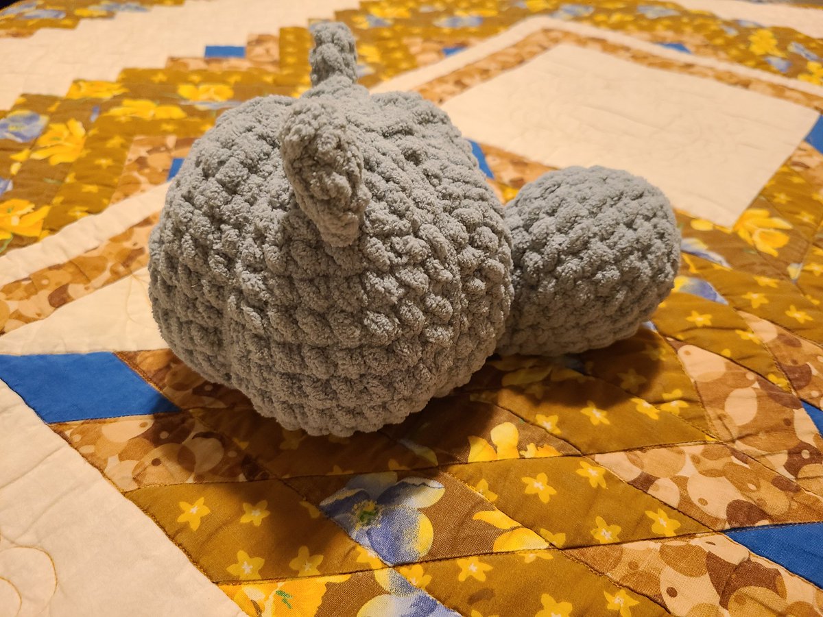 C3Ninjafox's tweet photo. Guys!! Look how adorable and pudgy this is turning out!! https://t.co/CdveyxlyJA