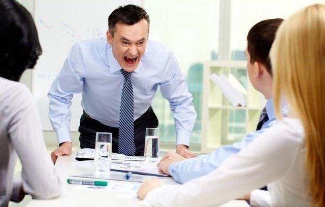 я заебалась делать базовые вещи. я не хочу мыть голову, я не хочу мыть посуду, я не хочу заправлять кровать, я не хочу есть, я не хочу спать, я не хочу рано вставать, я не хочу брить ноги и подмышки, я не хочу носить лифчики, я не хочу выходить на улицу, вообще никуда не хочу